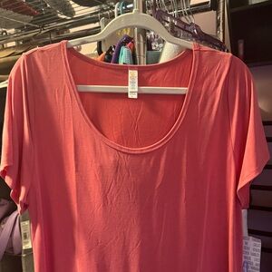 LuLaRoe Coral Short Sleeve Tee